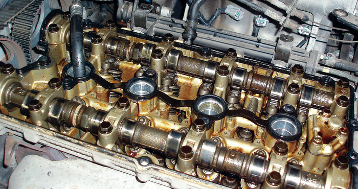 Engine oil diagnostics